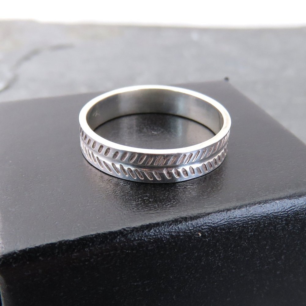 Artisan Silver Ring Pine Band Size 7 -  Scandinavian Jewelry Design -  N…